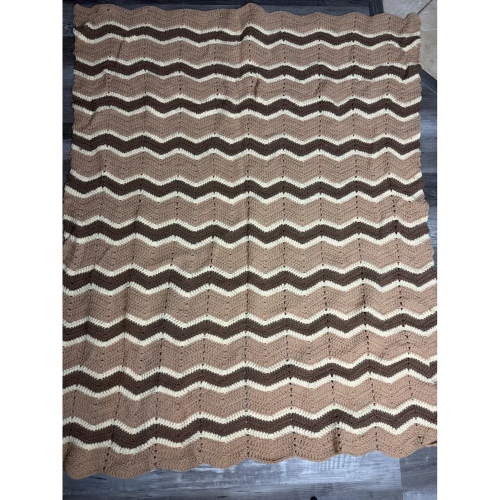 Vintage Handmade Crochet Chevron Ripple Throw Blanket Brown Tan Cream Afghan